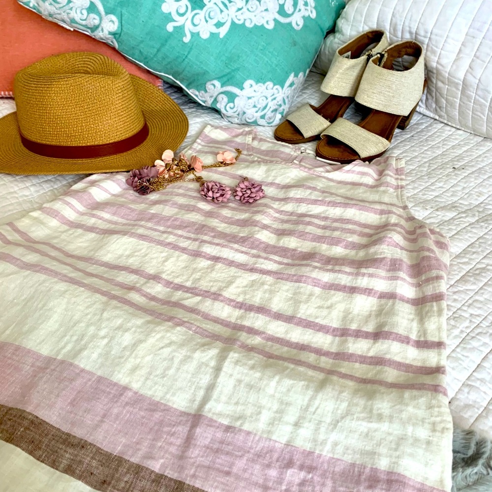 Rachel Zoe linen dress. Very chic yet casual.
